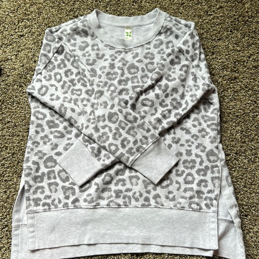 Green Tea Cheetah Sweater/Crew‎ Neck, XS